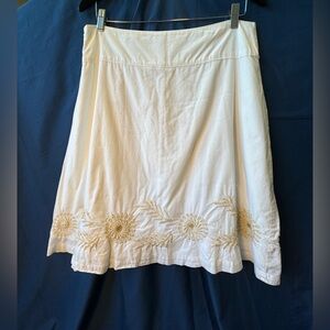 Old Navy, size 8, white skirt with embroidery